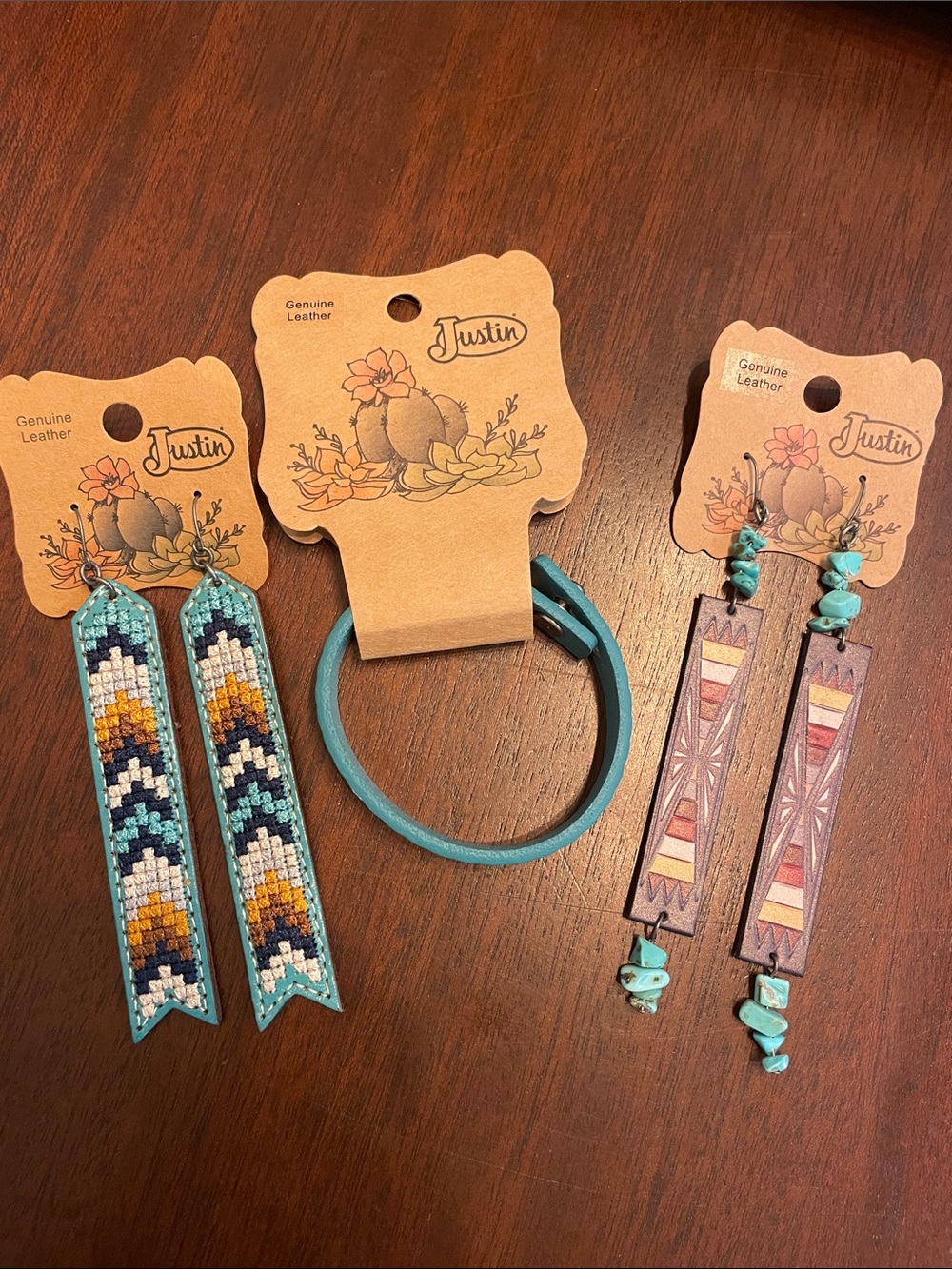 Justin Boots Turquoise and Teal Southwestern Beaded Leather Earrings & Brac Set